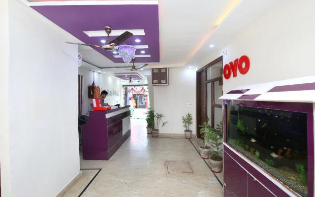 OYO 17207 Hotel Purple