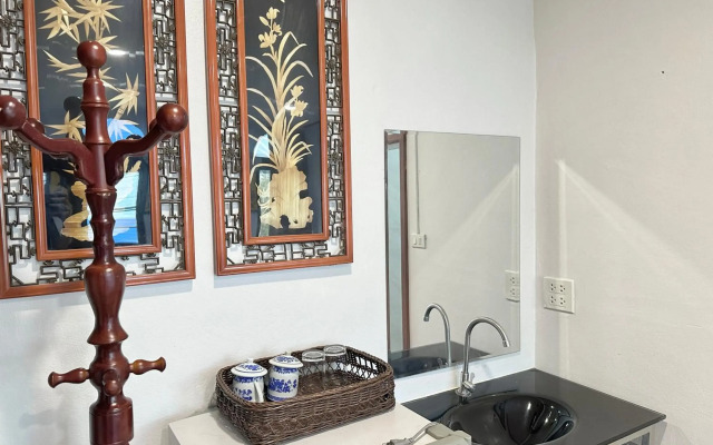Longzhu Guesthouse
