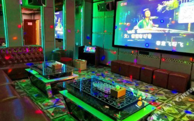 Huangjia Hotel