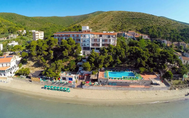 Hotel Punta Licosa
