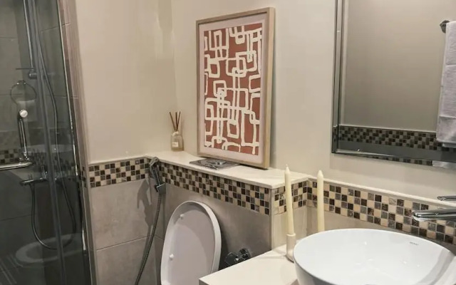 1BHK Burj View. Near Dubai Mall & Metro