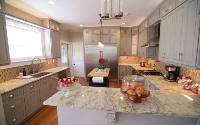 The Capitol Inn Tallahassee