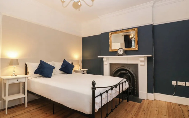 Vallis Oak Villa