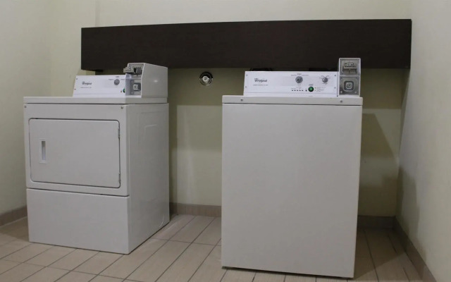 Best Western St. Louis Airport North Hotel & Suites