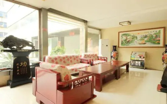 Tiantian Express Hotel (Nanyang University of Technology No.5 Middle School)