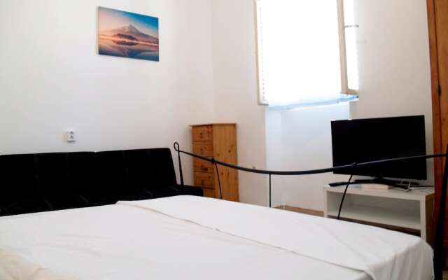 Step Away From The Beach 1-bedroom Apartment Lolov