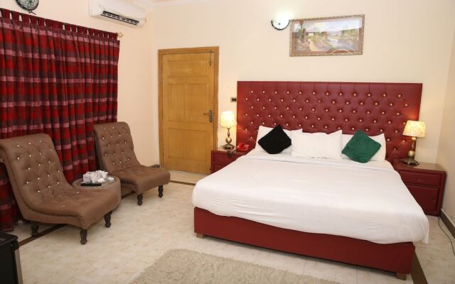 Apex Inn