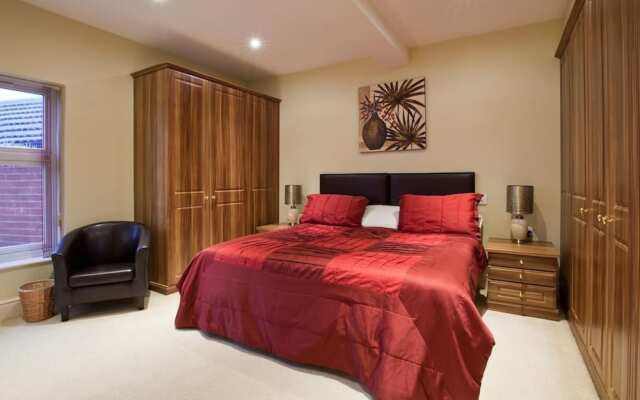 Sapphire - Spacious Apartment Near the Sea
