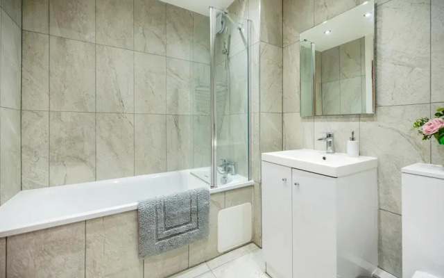 Classic 2 bed Apartment Situated in Mill Hill