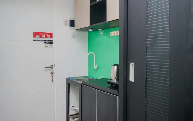 Homey And Simply Look Studio Room At Urbantown Serpong Apartment