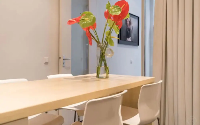 White Room Apartment