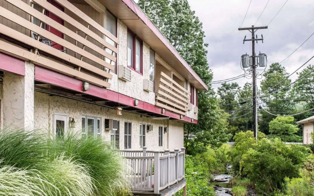 Econo Lodge Clarks Summit - Scranton