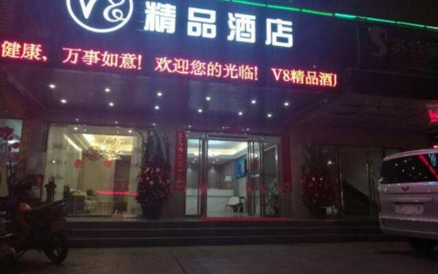 V8 Boutique Hotel