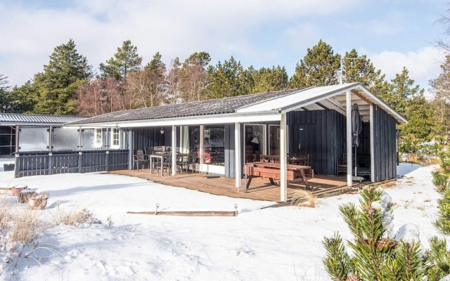 Sun-kissed Holiday Home in BlÃ¥vand near Sea