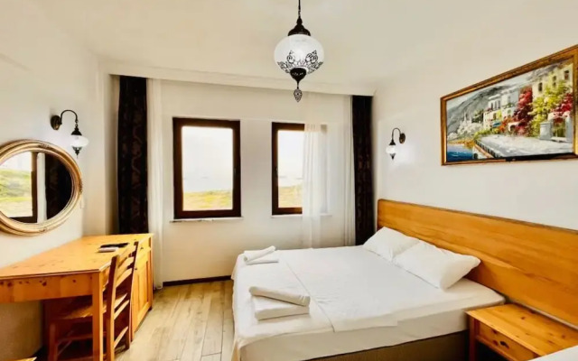 Sukha Inn Otel & Beach