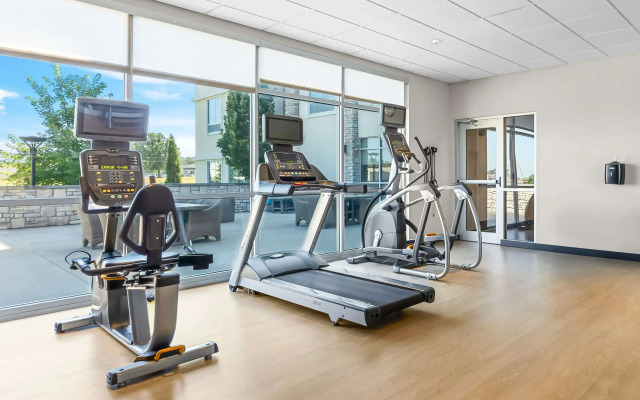 Best Western Plus Bolivar Hotel & Suites
