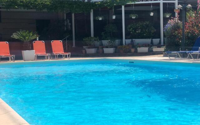 JB Hotel