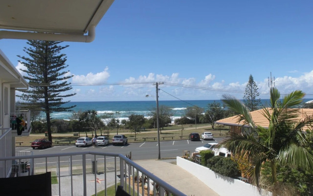 Burleigh Point Holiday Apartments