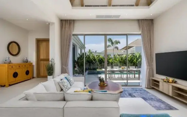 Two Flamingo Villa 2