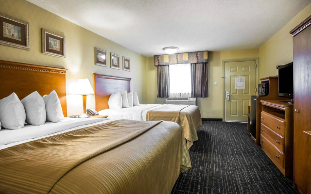 Hibiscus Inn & Suites