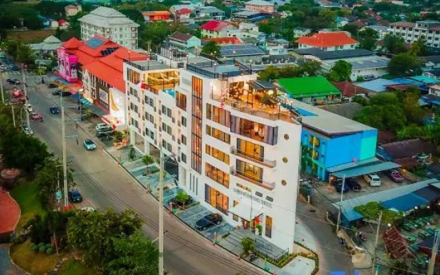 Louis Residence Hotel