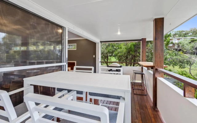 Banksia Beach House