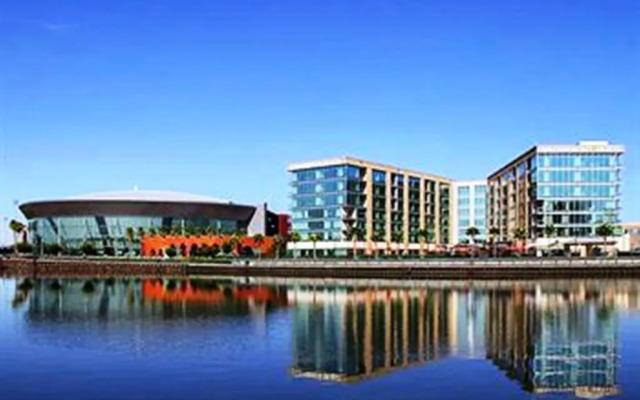 University Plaza Waterfront Hotel