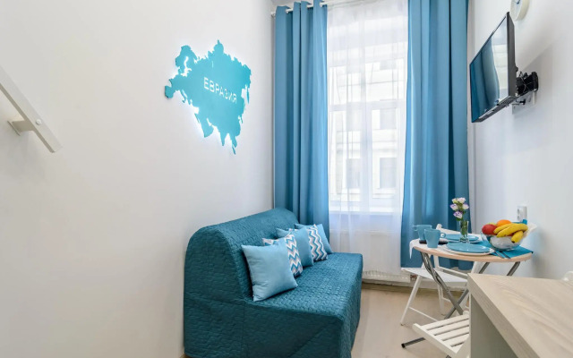 Вокруг света на улице Гончарная