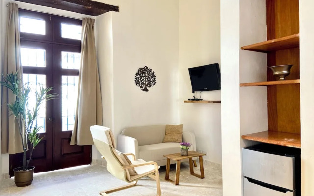 Paseo Colonial - Sanctuary 2