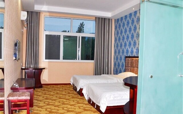Longfuzhai Hotel