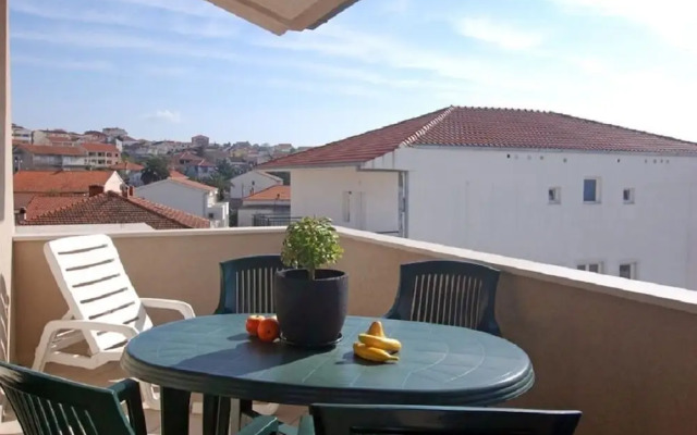 Central - 40m From the Beach - A3