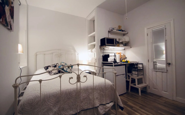 Queen Nest Hotel