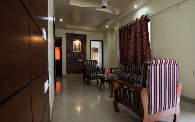 OYO 9949 Hotel Silvver Crest