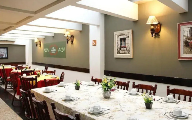 Holz Hotel