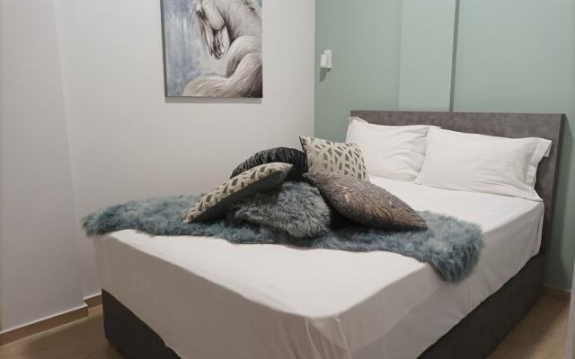 Atelier Deluxe Apt Must