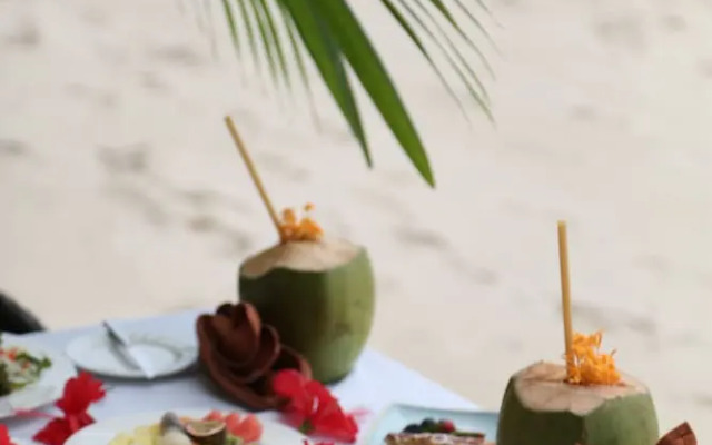 Labriz Silhouette Seychelles