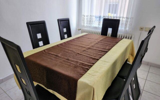 Entire House for Fitters and Craftsmen