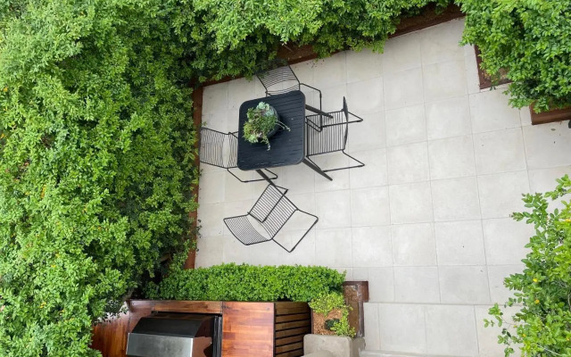 Stylish Townhouse in Melbourne's Playground