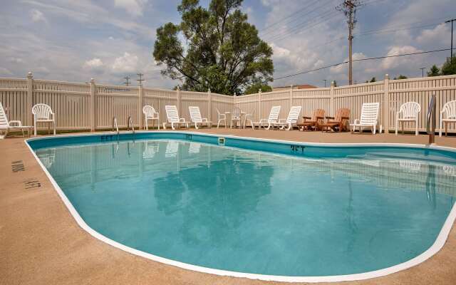 Best Western Adena Inn