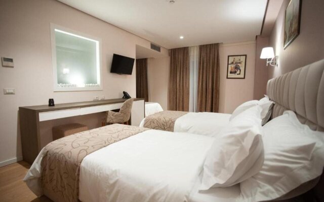 Doanesia Premium Hotel And Spa Tirana