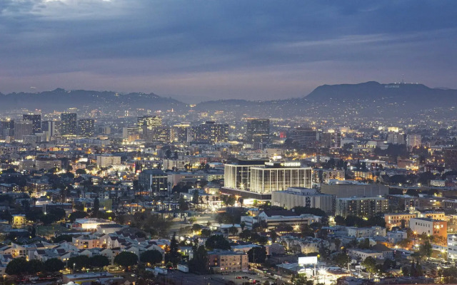 AC Hotel Downtown Los Angeles, a Marriott Hotel