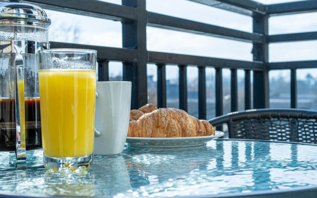 Celador Apartments - Riverside House Serviced Apartments