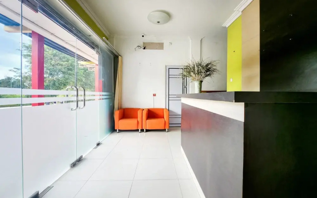 RedDoorz @ Permata Hijau Batu Aji