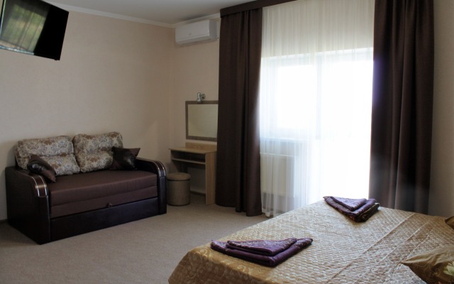 Nikos (Novofedorovka)