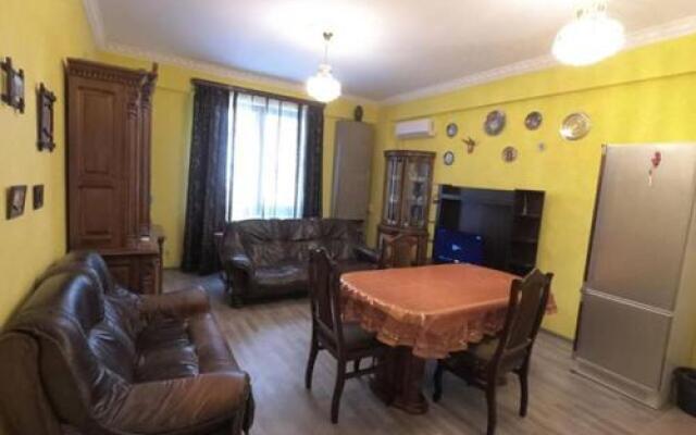 Tsira's Guest House