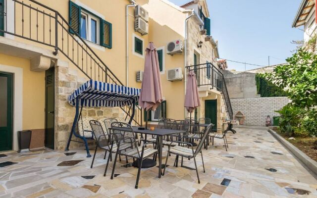 Peruzovic Rooms 1