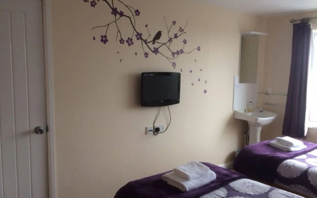Pine Lodge Guest House