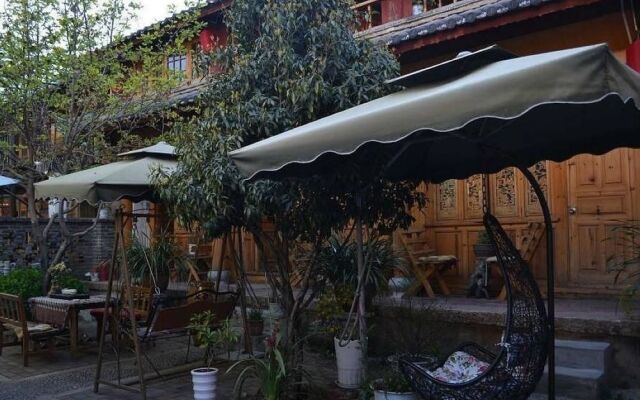 Lijiang Shuhe Photographer Station