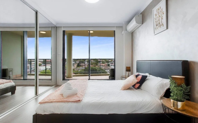 Convenience 3BD near Beaches&Airport