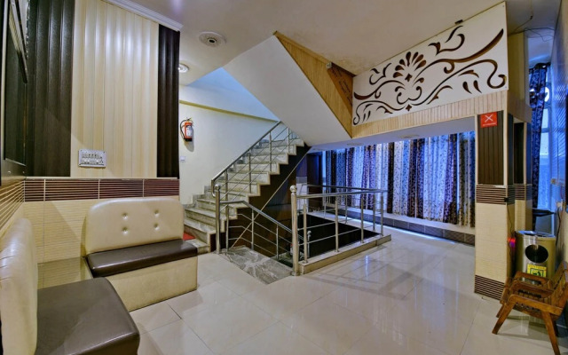 OYO 5851 Mehfil Hotel